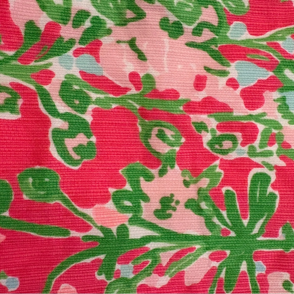 Lilly Pulitzer Red and Green Floral High Waist Shorts - Picture 4 of 5